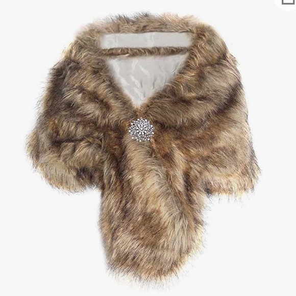 Aukmla Women's Wedding Faux Fur Wraps - Picture 3 of 5